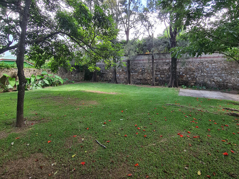 Jardín Vista al Lago